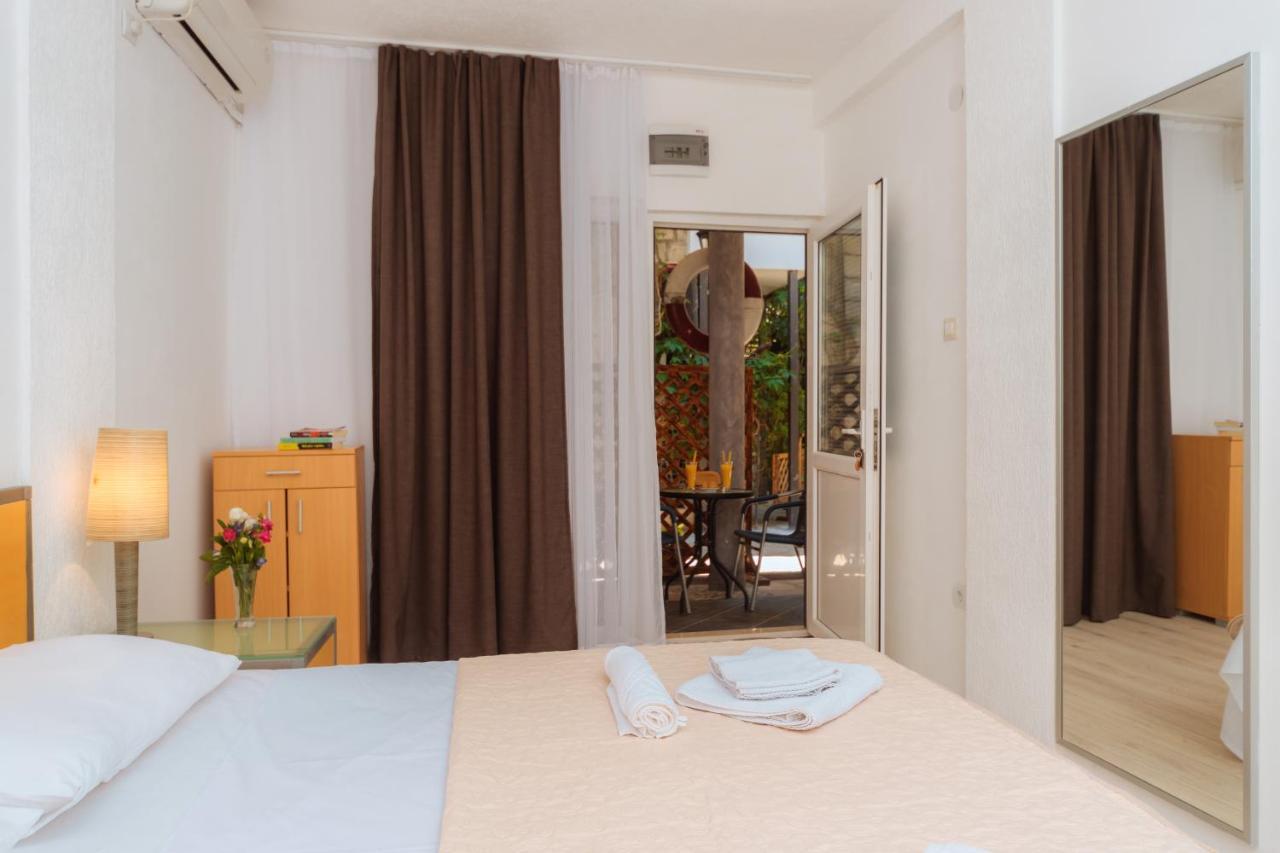 Petrovac Hotel Savojo מראה חיצוני תמונה