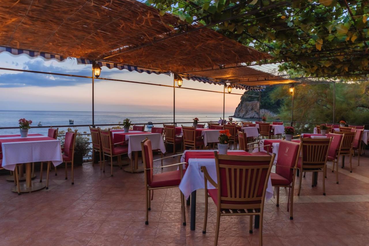 Petrovac Hotel Savojo מראה חיצוני תמונה