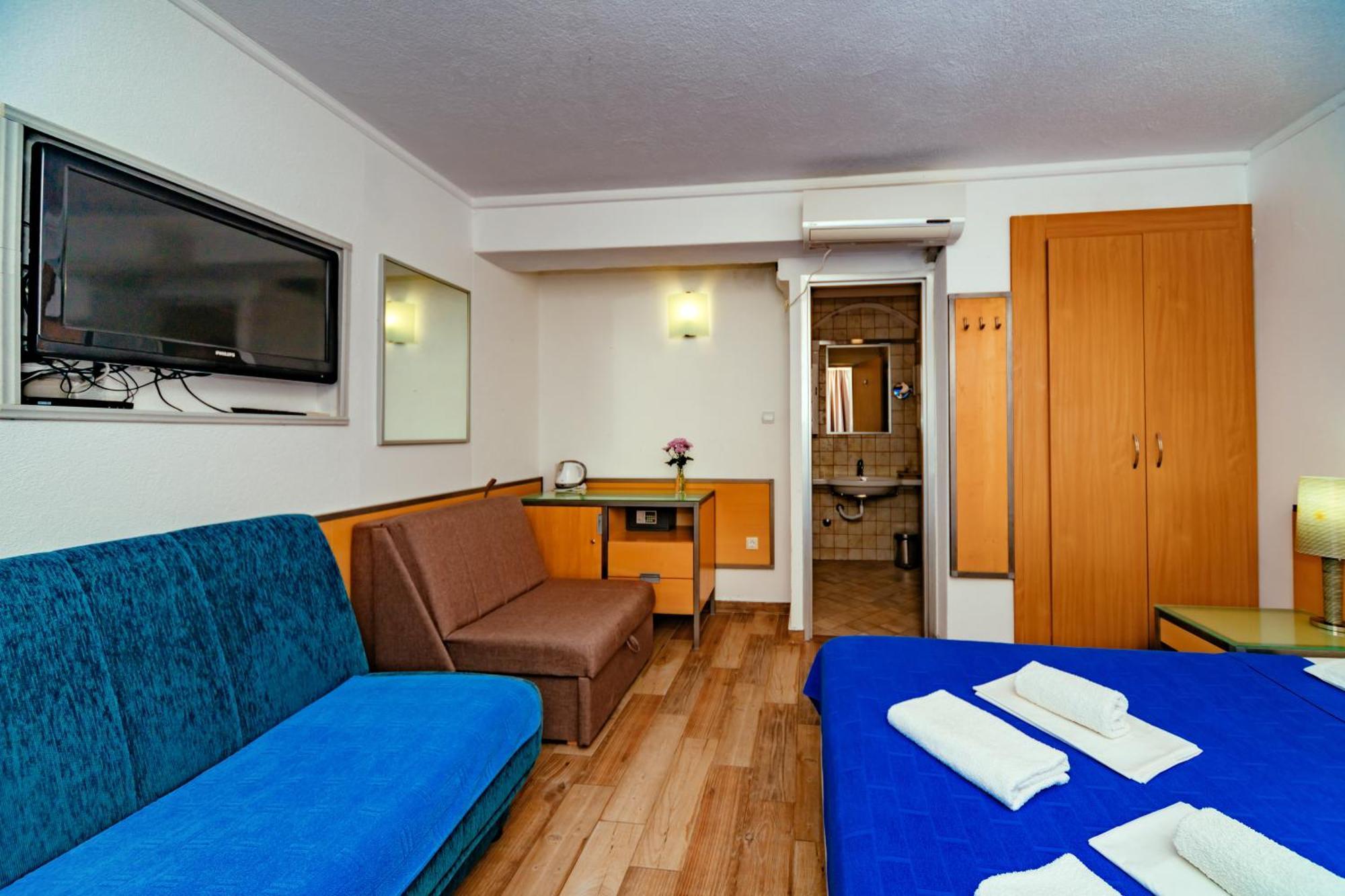 Petrovac Hotel Savojo מראה חיצוני תמונה