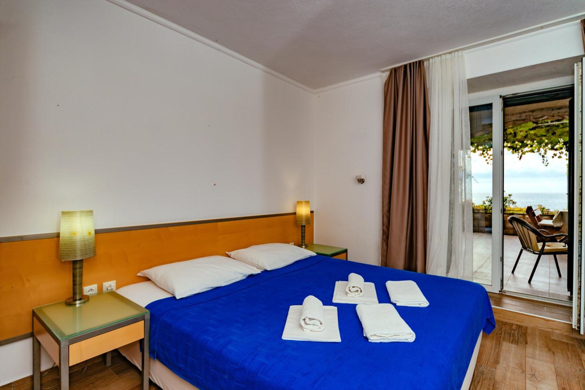 Petrovac Hotel Savojo מראה חיצוני תמונה