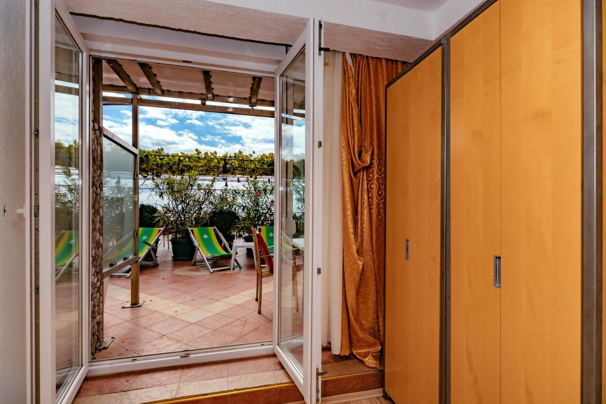 Petrovac Hotel Savojo מראה חיצוני תמונה