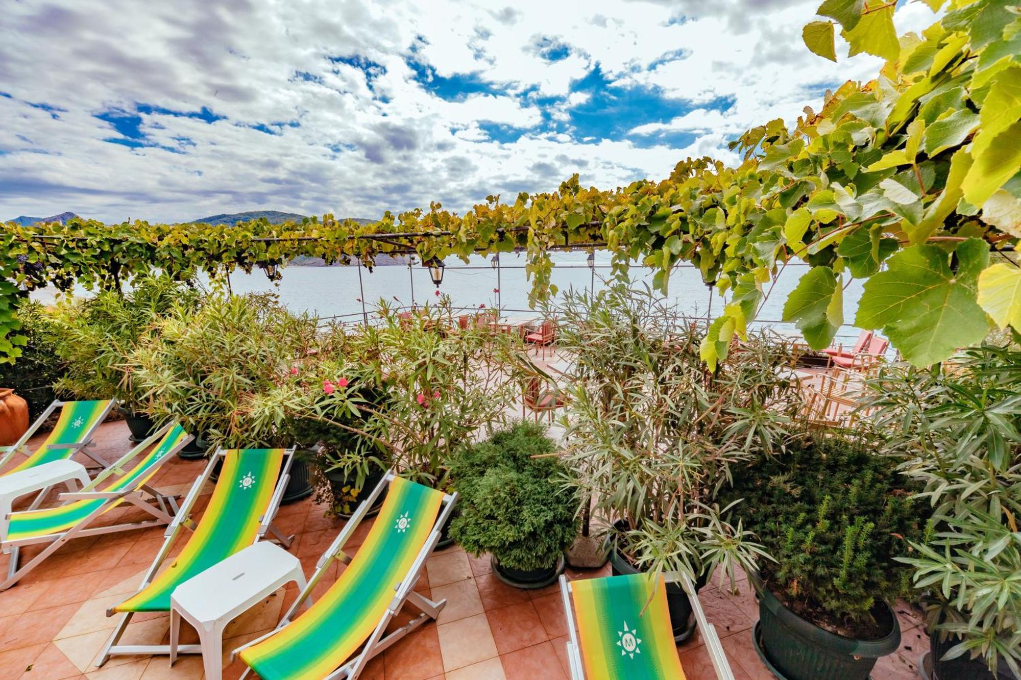 Petrovac Hotel Savojo מראה חיצוני תמונה