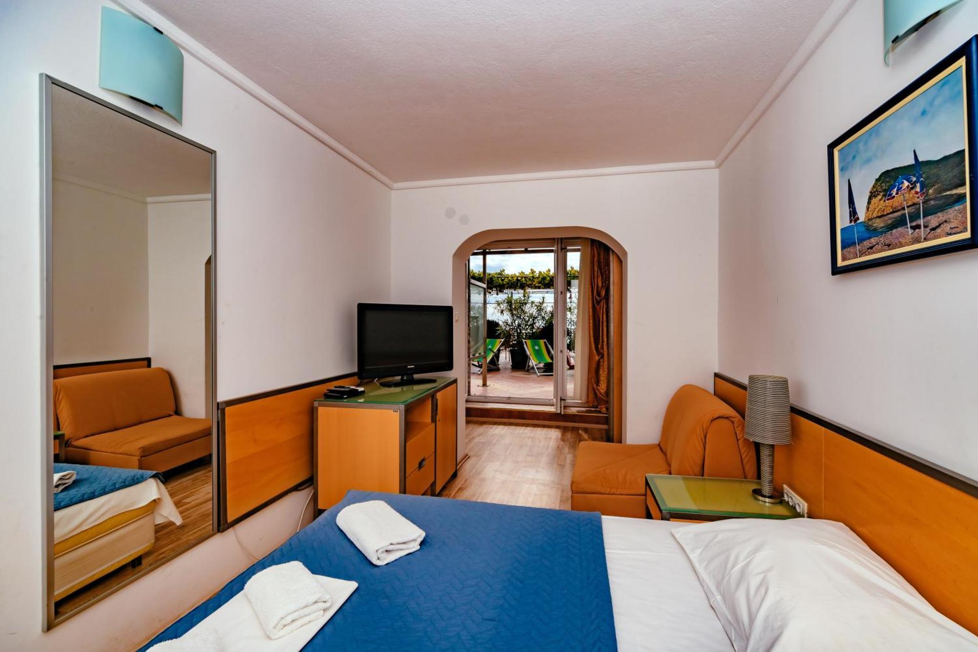 Petrovac Hotel Savojo מראה חיצוני תמונה